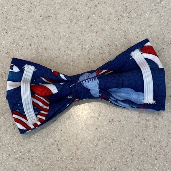 Pet Bowtie Patriotic with Stars and Stripes - Picture 2 of 2